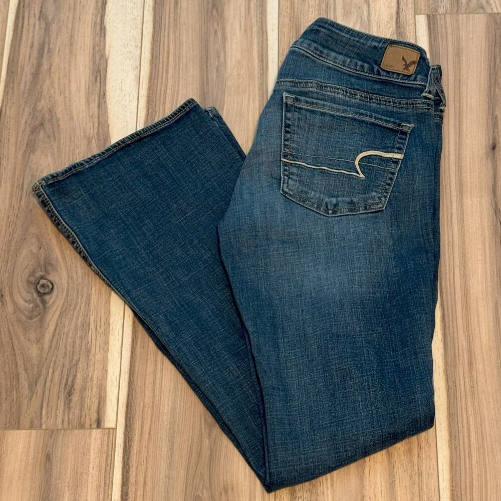 Women's American Eagle Artist Super Stretch Jeans Size 6